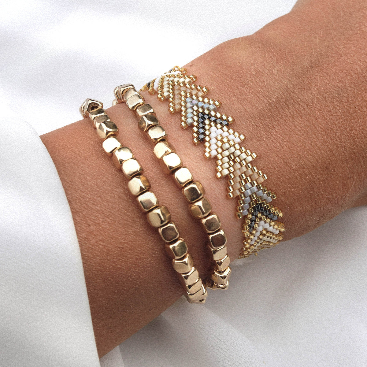 golden-hour-bracelets-dores-hematite-hymaya.jpg