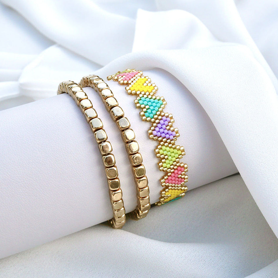 Set de bracelets Candy Mood en hématite dorée avec chevron pastel rose, turquoise, lilas et jaune – bijoux femme bohème