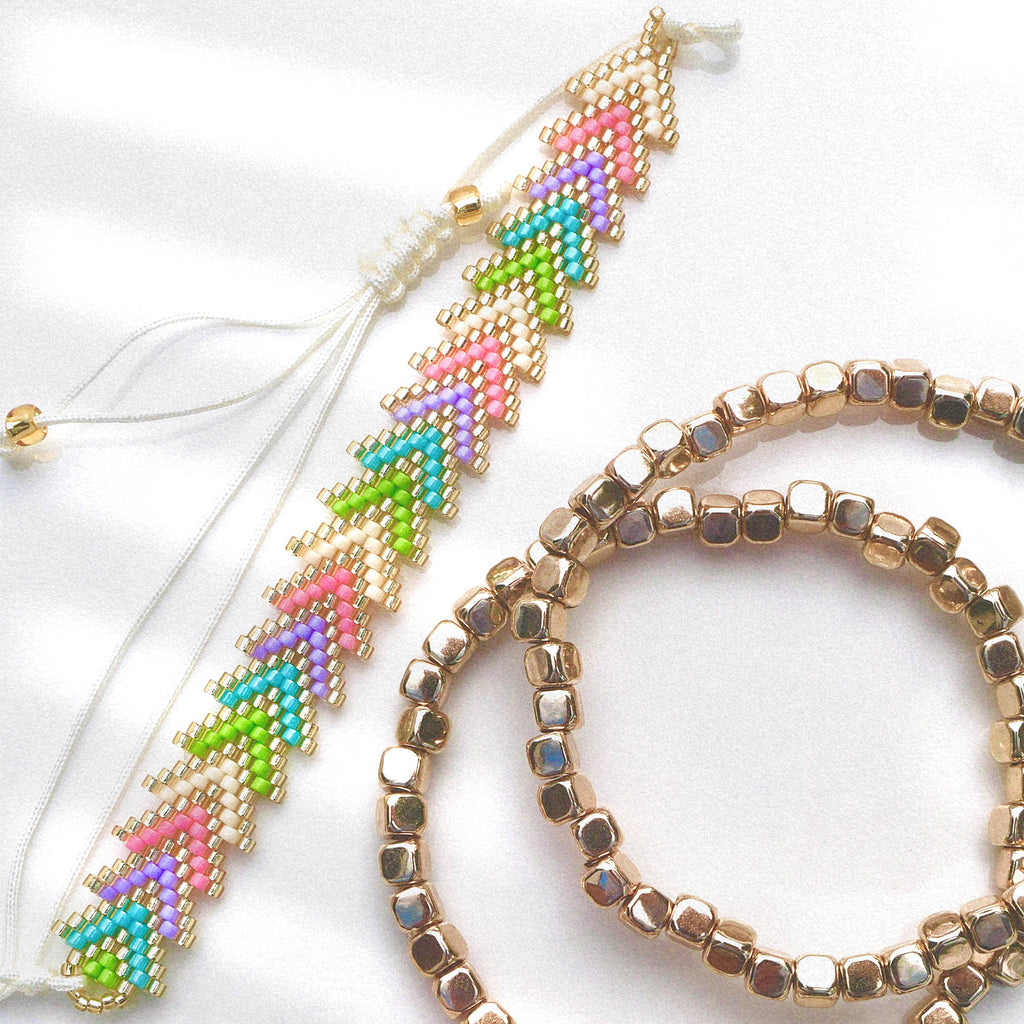 pastel-mood-bracelets-dores-hematite-colorés-hymaya.jpg